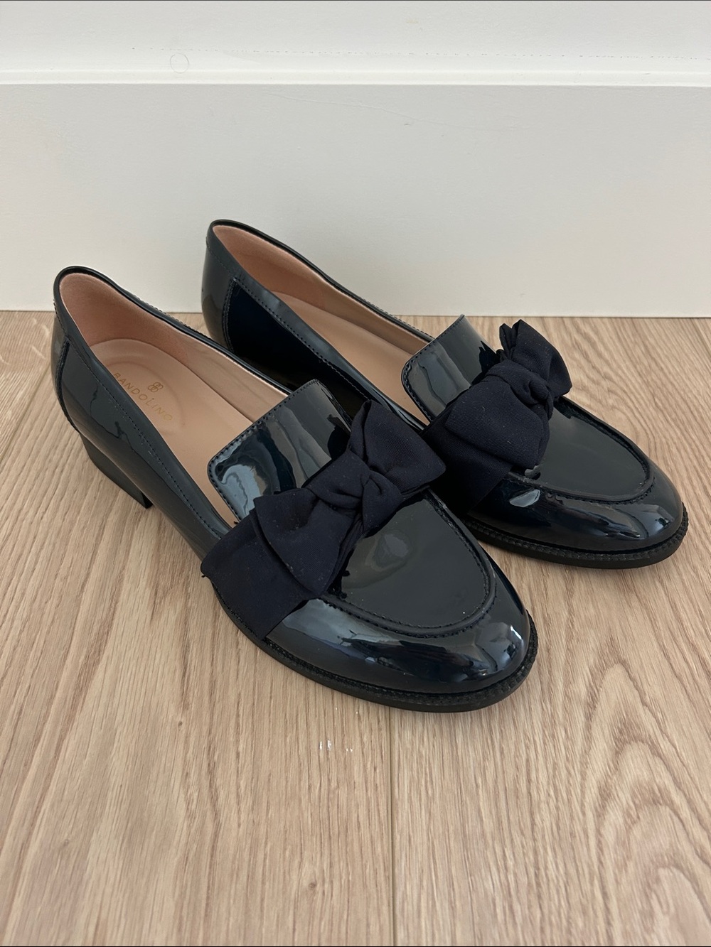 Bandolino Leather Bow Loafers in Navy - Women's Dress Shoes